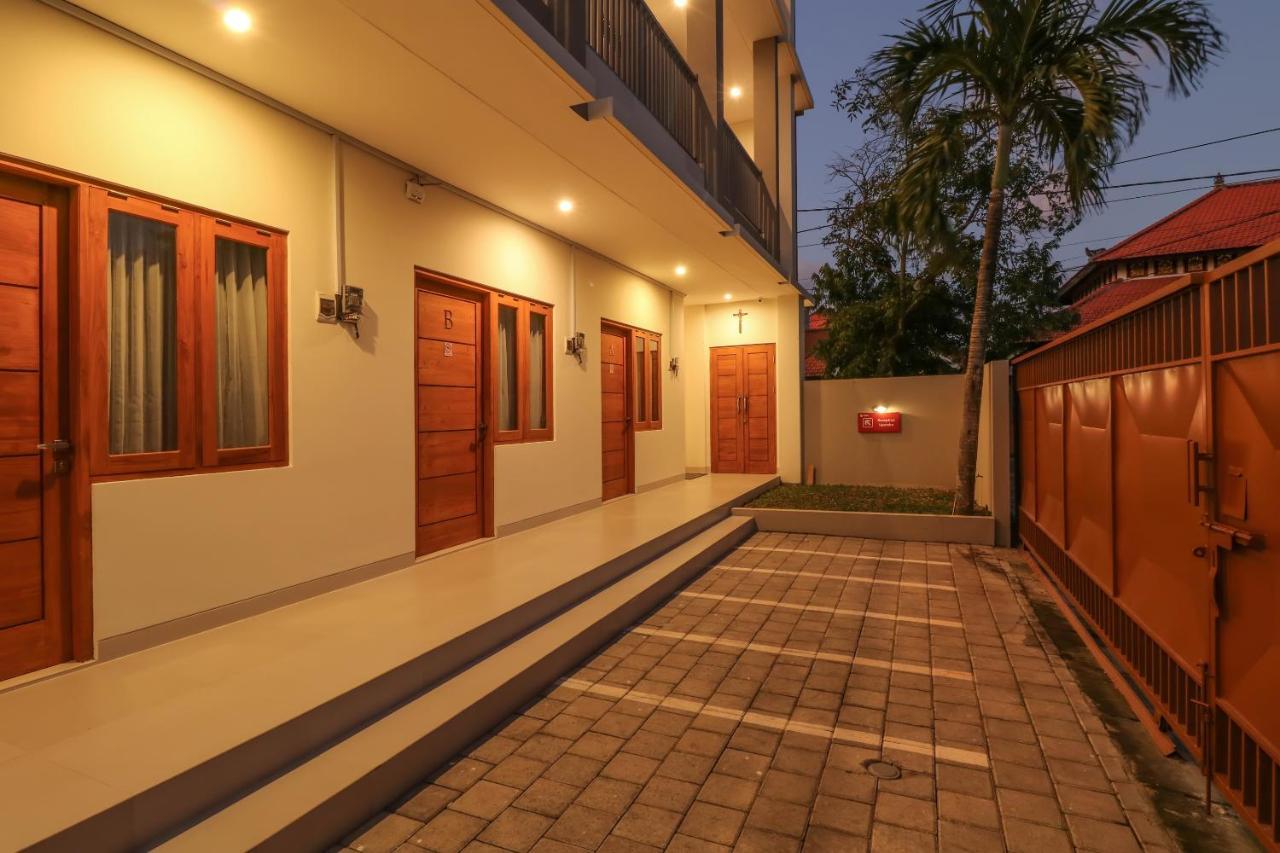 Oyo 1200 Kencana Residence Jimbaran  Exterior photo