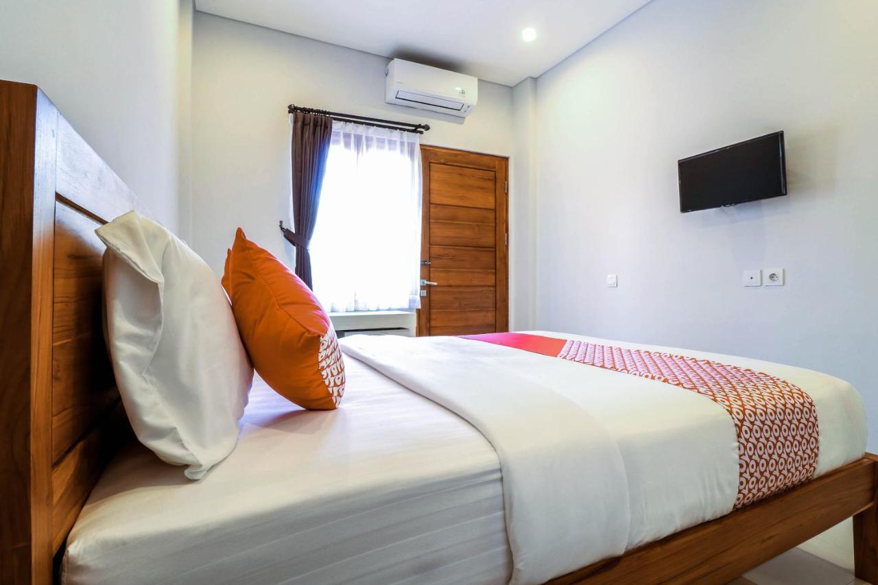 Oyo 1200 Kencana Residence Jimbaran  Exterior photo